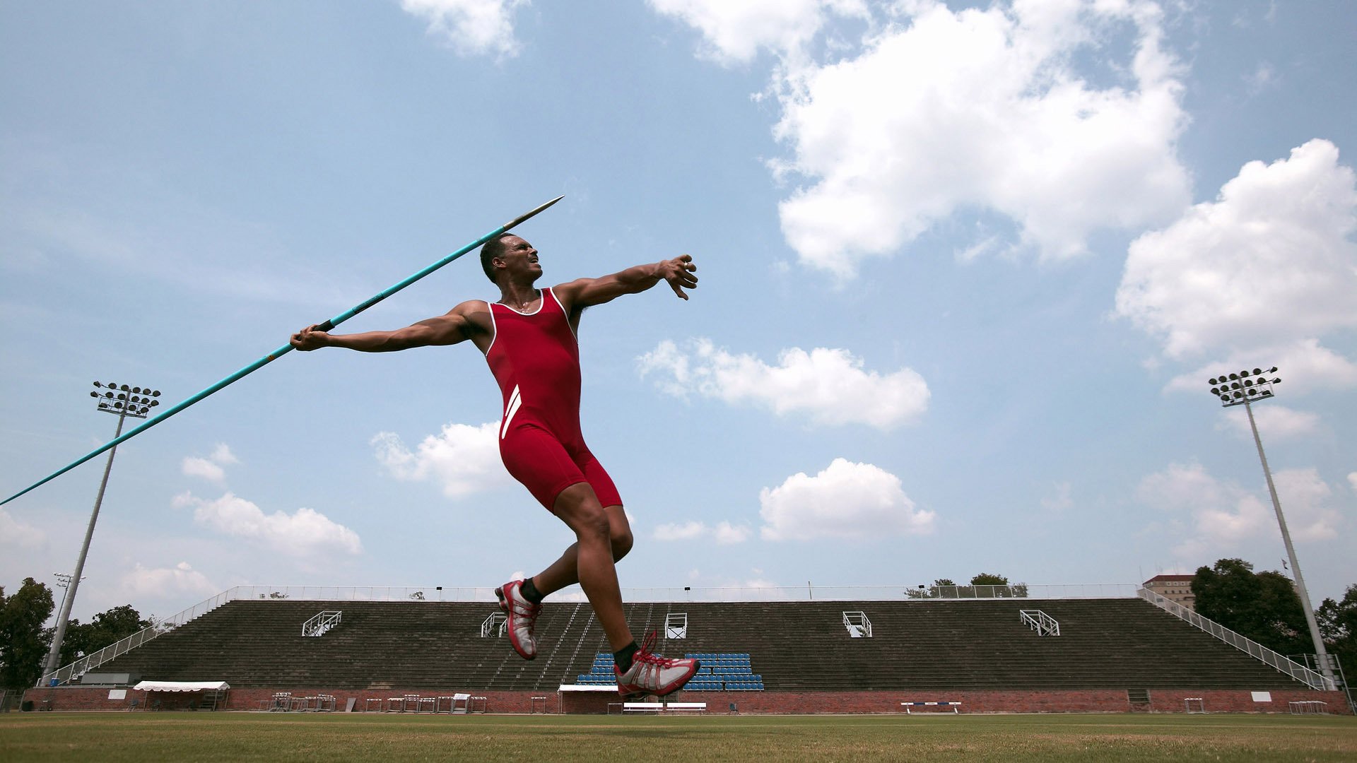 粤港澳全运会耀眼时刻：谢思埸、陈艾森领衔广东跳水男团荣登金牌巅峰